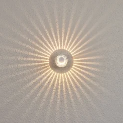 Lucande Aluminiumsfarvet udendørsvæglampe Lennias med LED