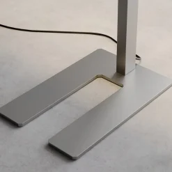 Arcchio LED-gulvlampe Logan Basic, sølv, 6.000 lm, dæmpbar