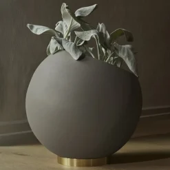 Globe urtepotte, Ø 37 cm, gråbrun, aluminium, stål^AYTM Discount