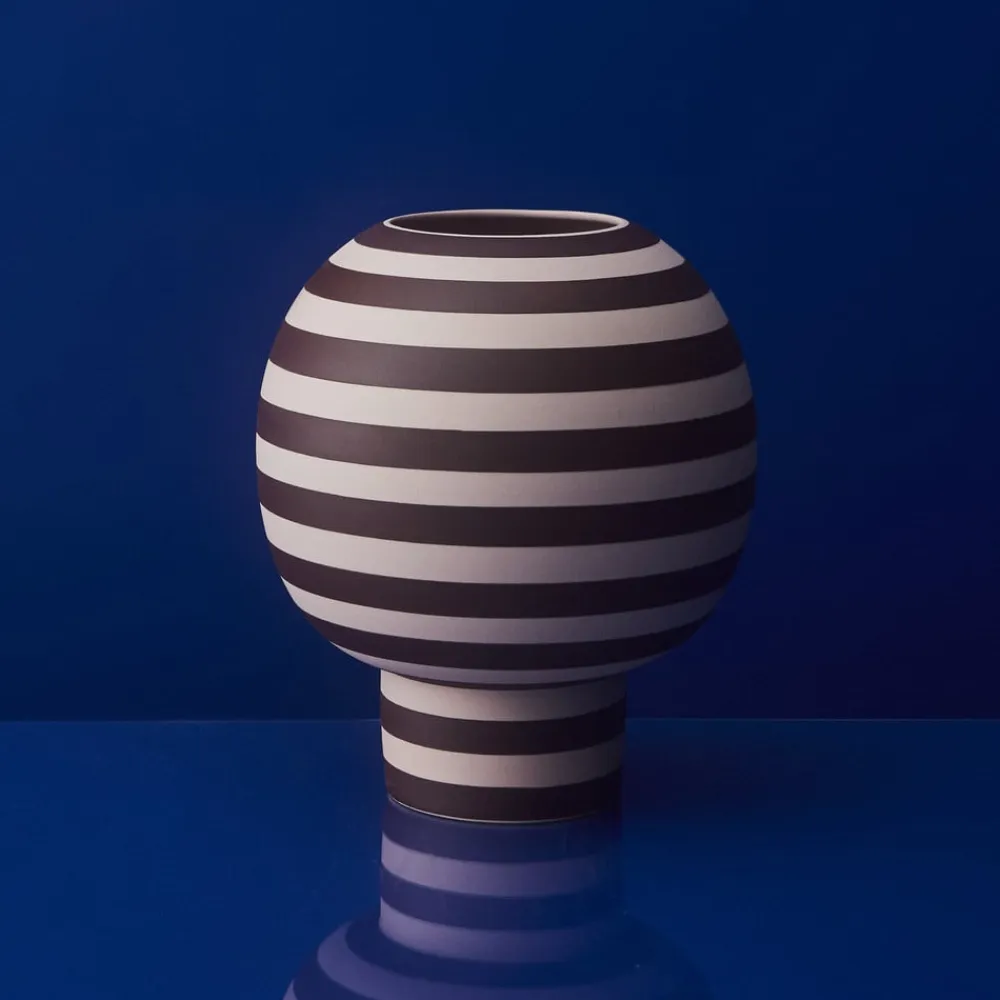 AYTM Møbel Og Interiør>Varia-vase, rød, Ø 18 cm, højde 21 cm, keramik