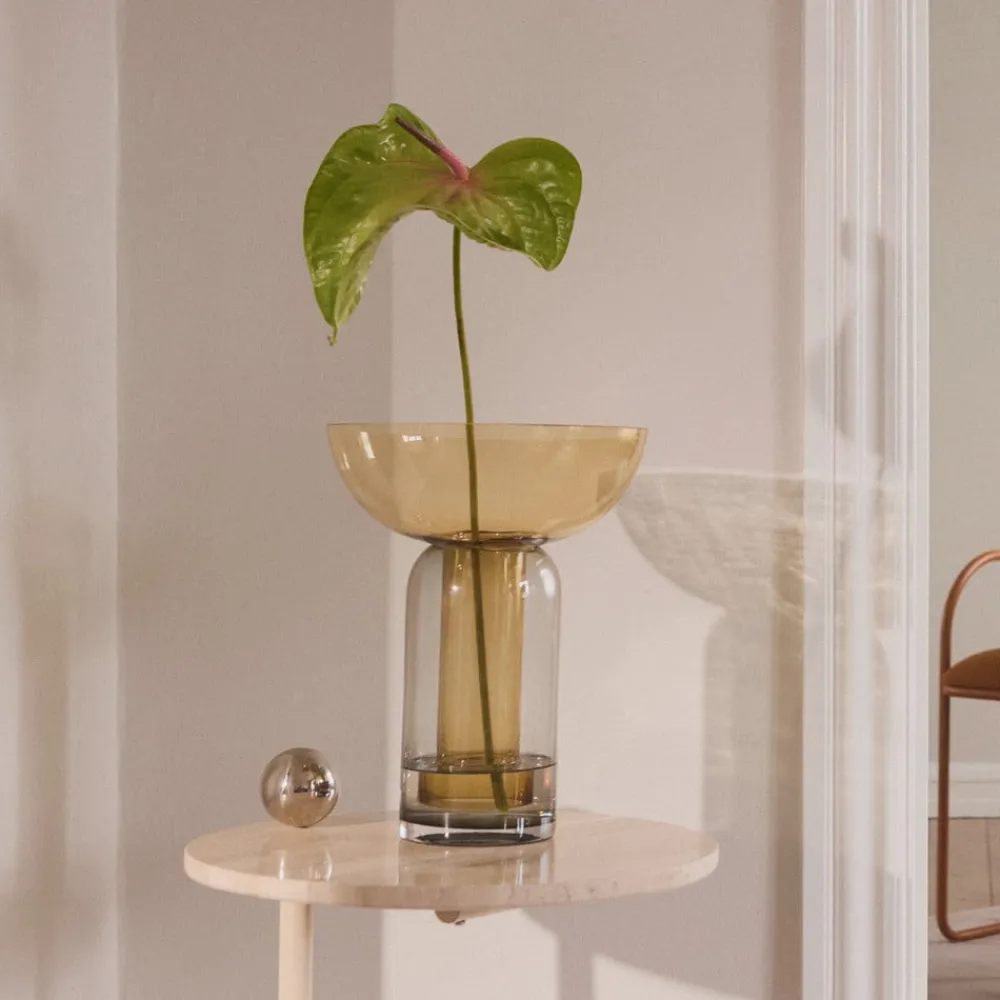 Vase Torus, ravfarvet, Ø 25 cm, højde 33 cm, glas^AYTM Discount