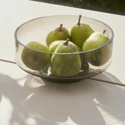 AYTM Volvi skål, røgfarvet grå, Ø 25 cm, glas, base, marmor