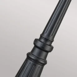 Bayview udendørslampe af støbt aluminium^Elstead Online