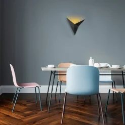 Bird 3201 uplight væglampe, trekantet design, sort^Opviq Clearance