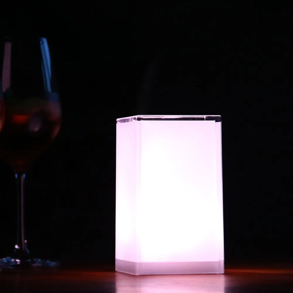 Smart&Green Bærbar bordlampe Cub, app-kontrollerbar, RGBW