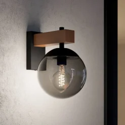 Bufalata udendørs væglampe, sort/træ/røggrå^EGLO Clearance