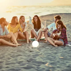 FH Lighting Busso LED-akku-lampe, solar, tusmørkesensor, hvid