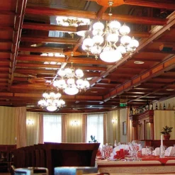 Delia lysekrone, messingfarvet Ø 100 cm, 16-lys, glas^ORION Online