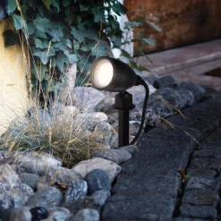 Diskret LED-spot Nema med jordspyd^EGLO New