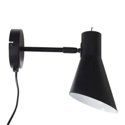 Dyberg Larsen Denver væglampe i sort