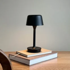 Dyberg Larsen Bordlamper>LED-bordlampe Flow, sort, højde 25 cm