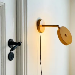 Dyberg Larsen Væglamper>LED-væglampe Starlight, gul, Ø 14 cm dæmpbar