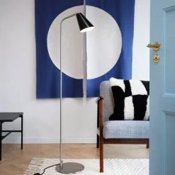 Dyberg Larsen Gulvlamper>Oswald gulvlampe, sort/stål, højde 135 cm