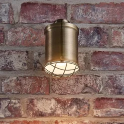 Lindby Ebbi vægspot i antik messing, kan dæmpes