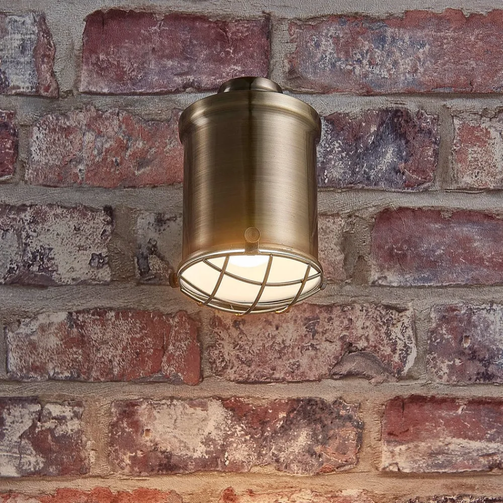 Lindby Ebbi vægspot i antik messing, kan dæmpes