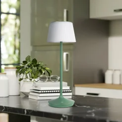 Näve Emmi LED-bordlampe, solcelle, CCT, opladelig, grøn