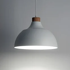 Envostar Kaitt hængelampe, hvid, Ø 34 cm, trædetaljer