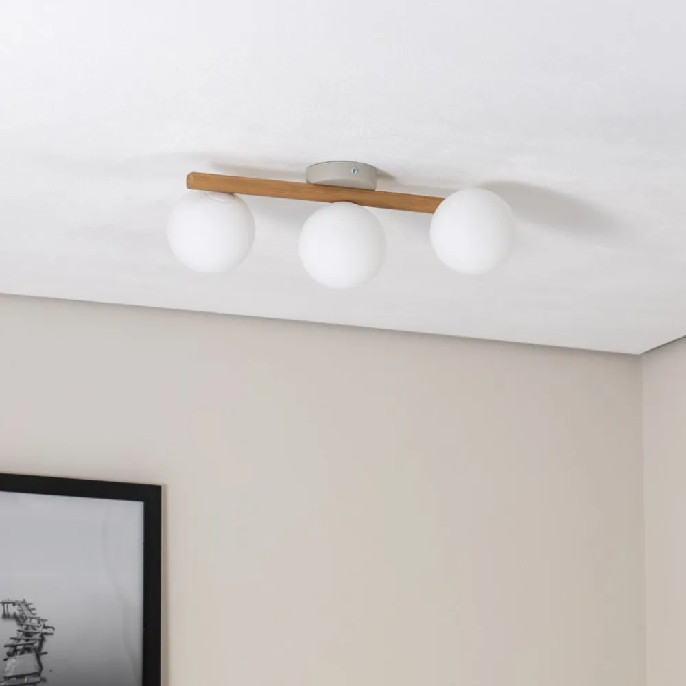 TK Lighting Estera loftlampe, opalglas, træ, 3 lyskilder