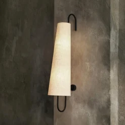 ferm LIVING Ancora væglampe, stik, tekstil, 98,5 cm