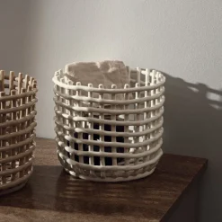 ferm LIVING Keramisk kurv, rund, Ø 23,5 cm, hvid, keramik