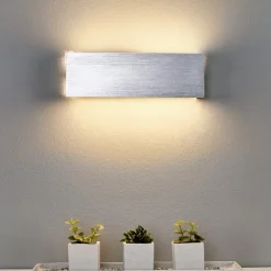 Lindby Firkantet aluminiums LED-væglampe Ranik