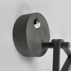 Lucande Firkantet LED-væglampe Mirco med bevægelsessensor