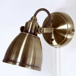 Fjällbacka væglampe med antik finish^Markslöjd