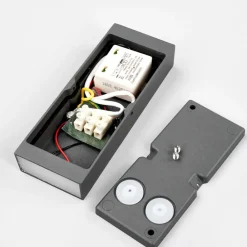 Flad LED-udendørsvæglampe Corda^Lucande Hot