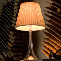 FLOS Miss K bordlampe, blød