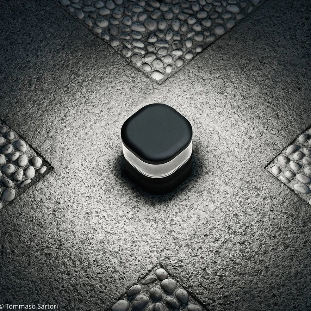 Flos Architectural Nedgravet Udebelysning|Udendørs Spot>FLOS Pointbreak Balisage 1, 2.700 K grå 4cm