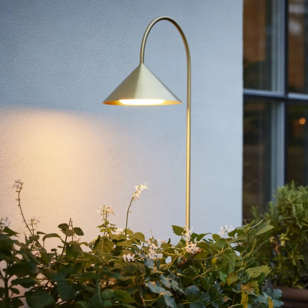FRANDSEN Udendørs Spot>lampe med jordspyd Grasp, messingfarvet, højde 82 cm