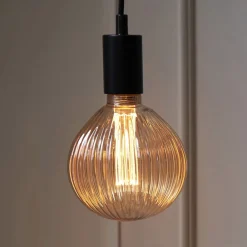 STAR TRADING Led Pærer>G125 NGC Stripe LED-globe E27 1 W 1.800 K ravgul