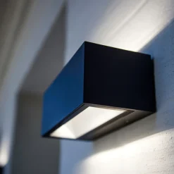 Gemini udendørs LED-væglampe, 22 cm, 3.000 K, sort^LUTEC Discount