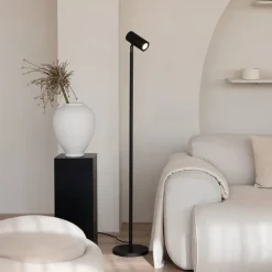 Good & Mojo Arbejdsrum/Kontor|Gulvlamper>Gulvlampe Java, sort, 141 cm, bambus, GU10