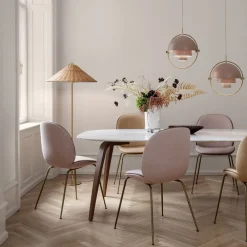 GUBI 9602 gulvlampe, messing, med rattanskærm