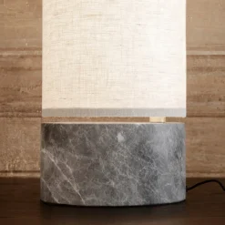 GUBI Unbound LED-gulvlampe 80 cm lærred