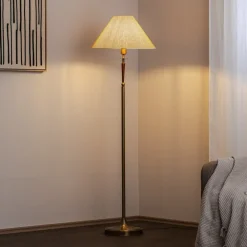 Avonni Gulvlampe HLM-9009-1E med tekstilskærm