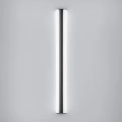 Helestra LED-spejllampe LOOM, længde 90 cm, sort, IP44