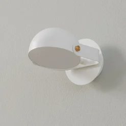 Viokef Hemi LED-væglampe, drejelig skærm, hvid
