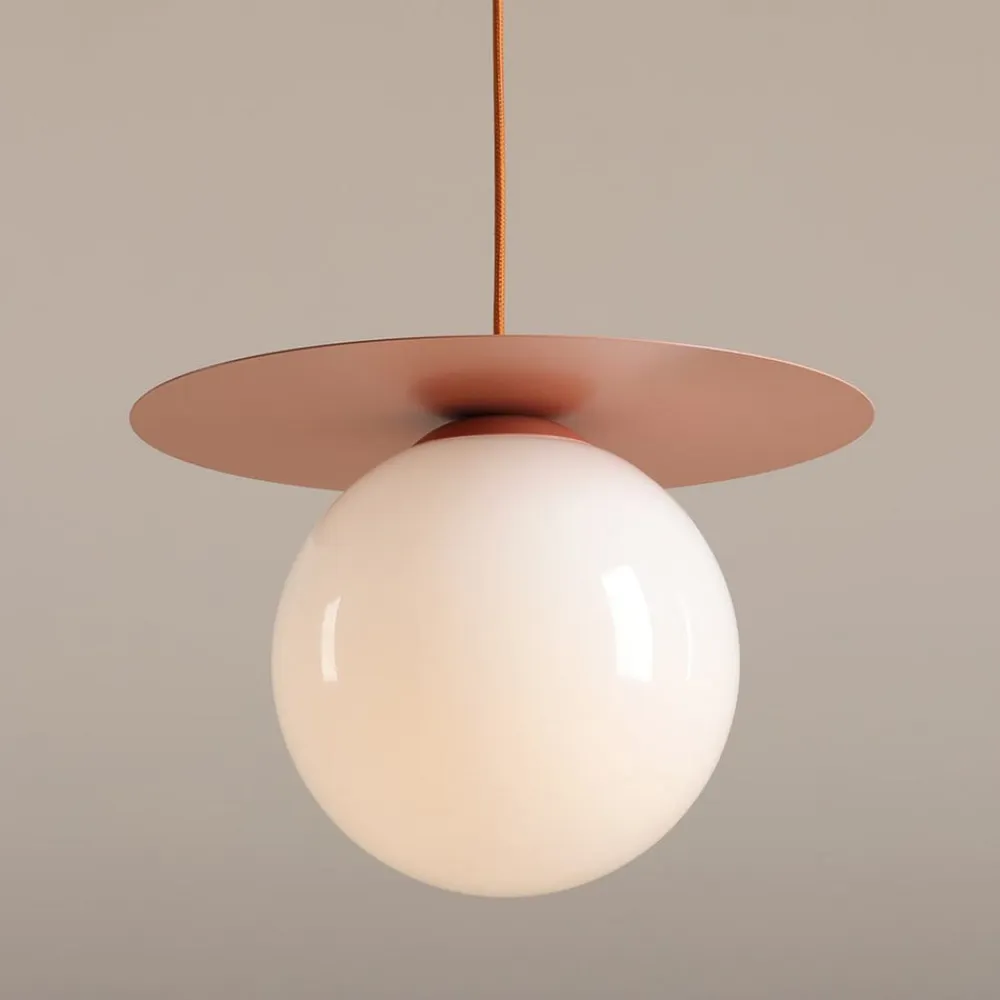 ALDEX Hængelampe Loop Coral L, korallrød, glaskugle opal, metal