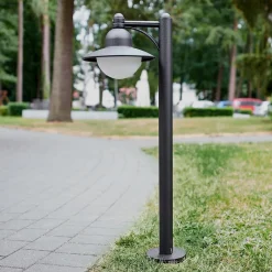 Albert Leuchten Gadebelysning>I sort - lys på Yarai-stien