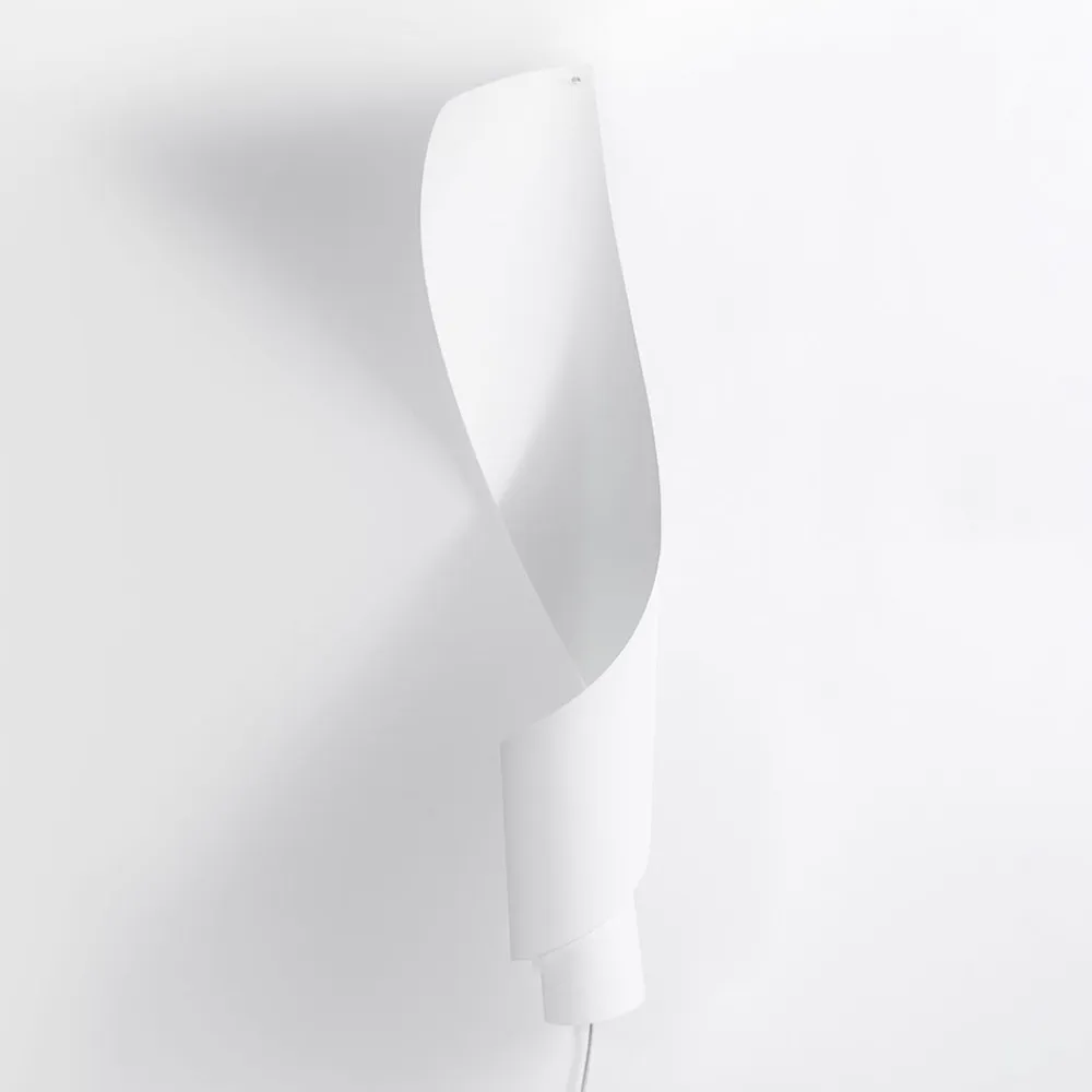 Oop's 1 væglampe af papir^Ingo Maurer