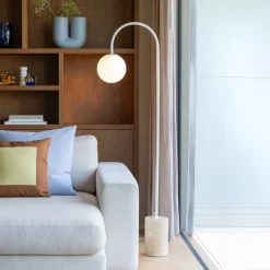 IT´S ABOUT ROMI IT'S ABOUT ROMI Bueformet lampe Tivoli, hvid, højde 163 cm