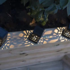 STAR TRADING Izola Mini LED-solcellelampe i sæt af 3