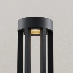 Lindby Jordis LED-gadelampe i mørkegrå