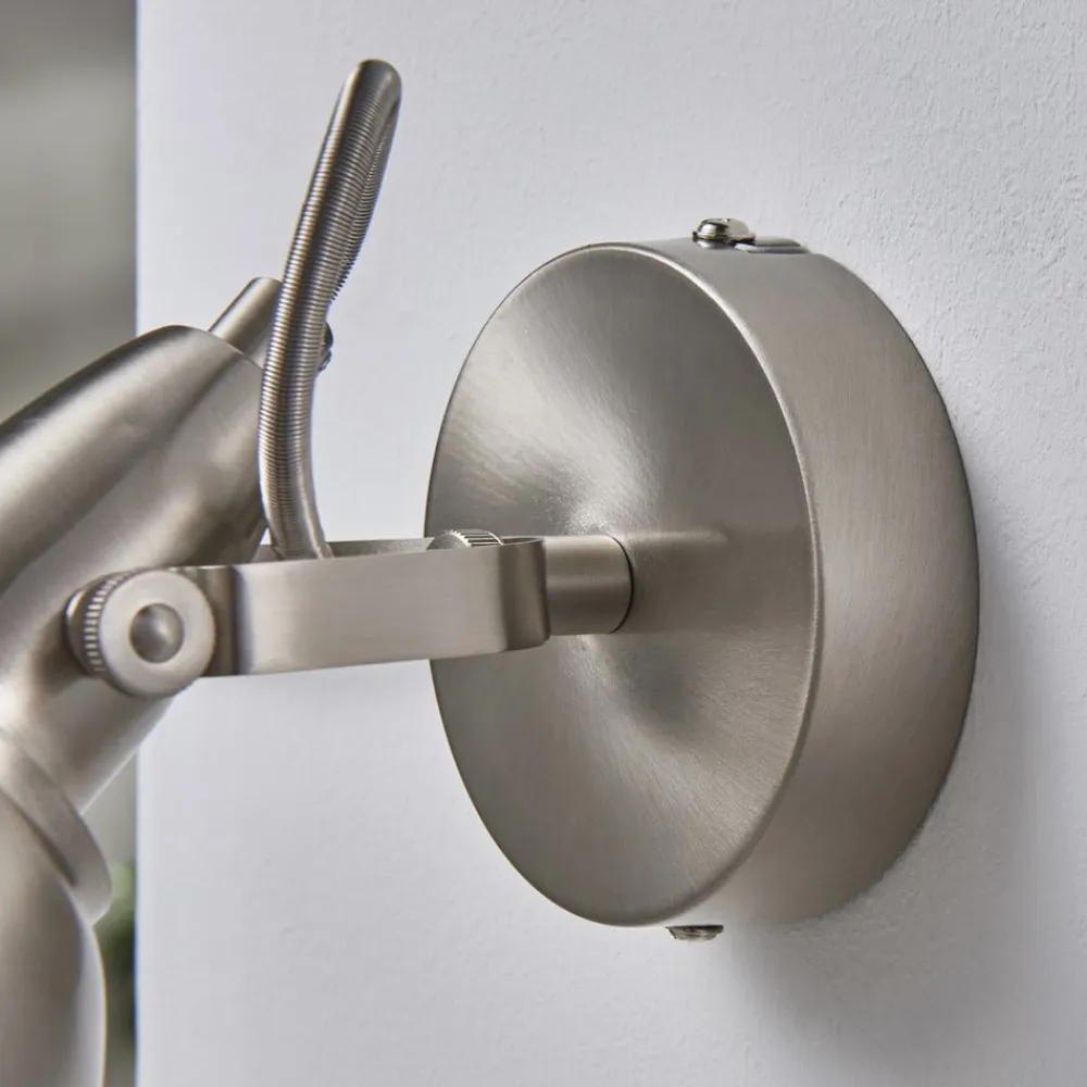 Lindby Julin attraktiv vægspot i vintage look