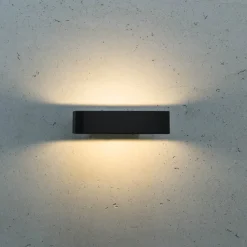 Juno udendørs LED-væglampe, retlinjet^Heitronic Clearance