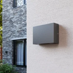 Kantet udendørs væglampe Henor med 4 LED^Lucande Clearance