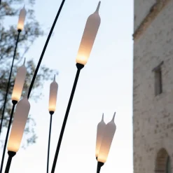 Karman Nilo LED-lampe med jordspyd, højde 150 cm