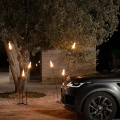 Karman Nilo LED-lampe med jordspyd, højde 150 cm